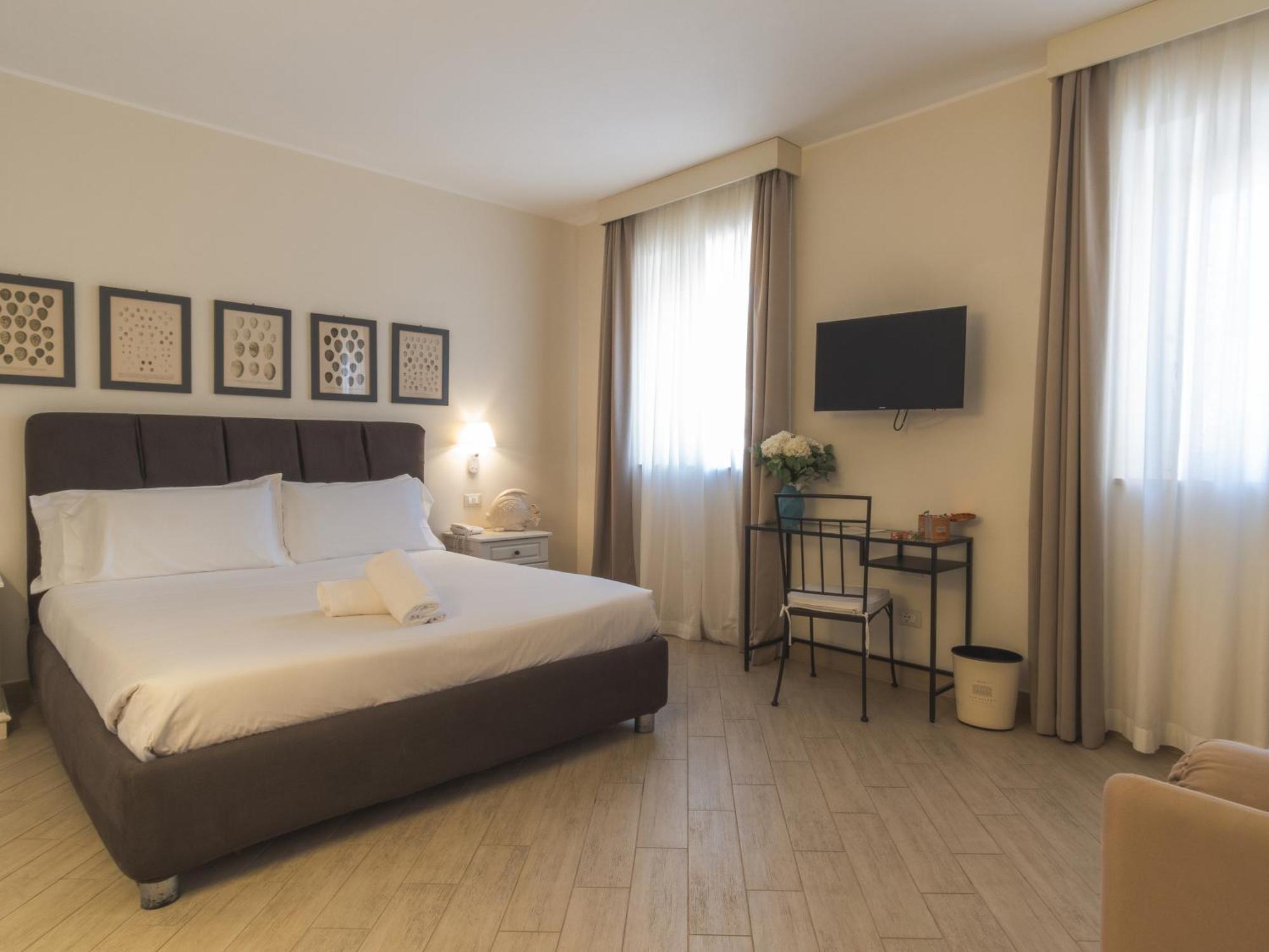 פינאלה ליגורה Hotel San Pietro Palace מראה חיצוני תמונה